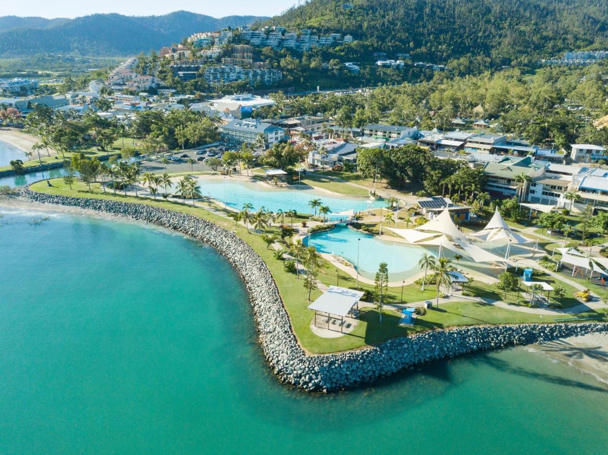 Airlie Sun & Sand Accommodation #5 Airlie Beach Exteriör bild
