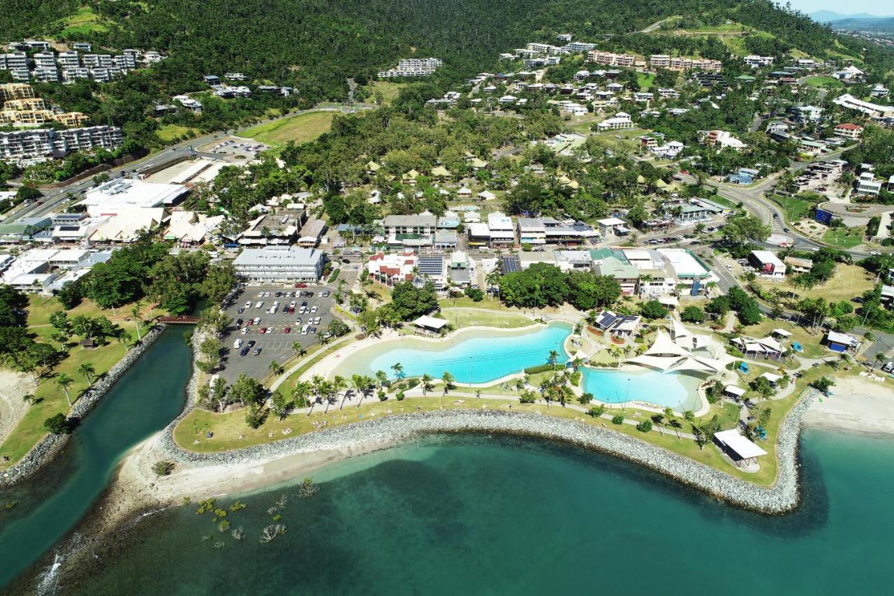Airlie Sun & Sand Accommodation #5 Airlie Beach Exteriör bild
